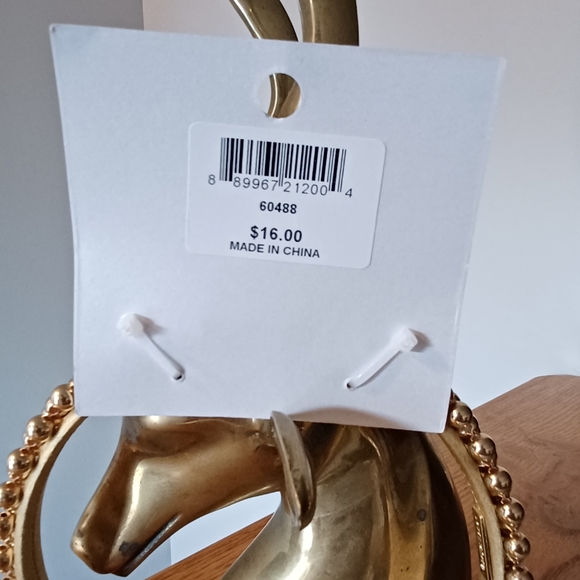 NWT 2 Piece BaubleBar Hair Accesories - 1 Headband & 1 Hair Claw Clip - Picture 3 of 10